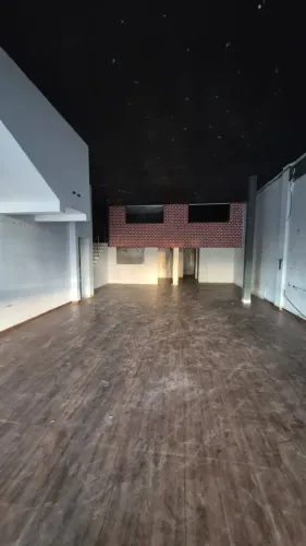 ALUGA-SE PONTO COMERCIAL NA AV. MONSENHOR ANGELO SAMPAIO.