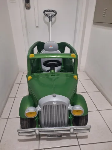 Carrinho de passeio e pedal infantil Calhambek Calesita Verde