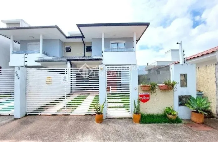 Auxiliadora Predial aluga linda casa no bairro Campeche em Florianópolis, toda mobiliada,