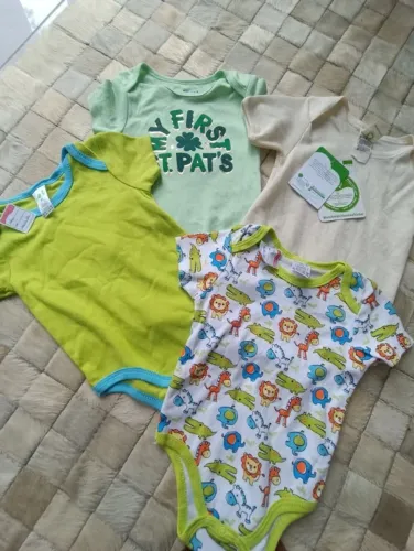 NOVO**LOTE 8 BODY NOVOS BEBE