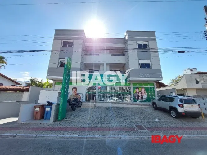 Excelente Apartamento 2 dormitório(s) em Areias - São José