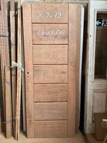 Vendo Portas de Madeira
