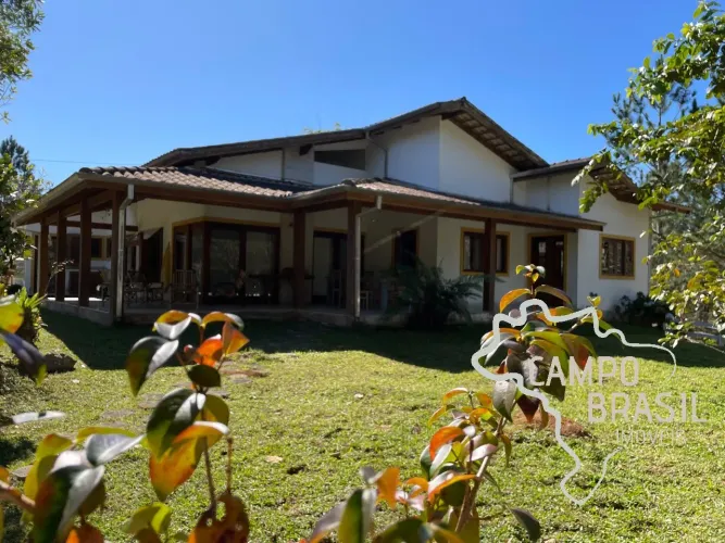 Chácara de 30 mil metros quadrados em Natividade da Serra! Com linda casa de campo.