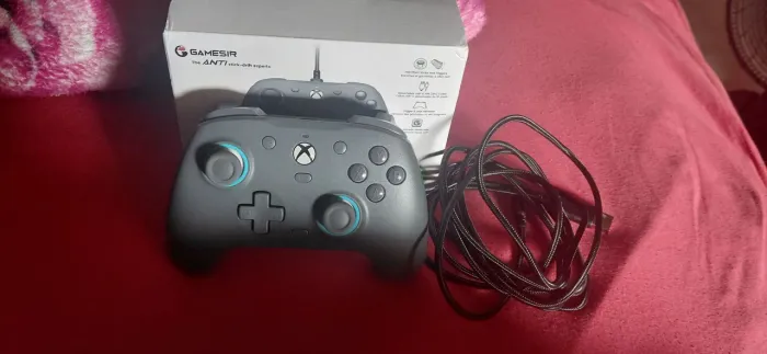 VENDO GAMESIR G7 SE NOVO NAO TEM NEM UM MÊS DE USO