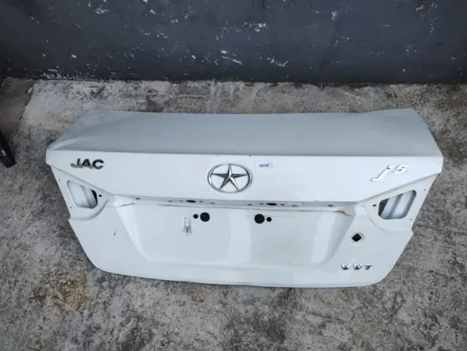 TAMPA TRASEIRA PORTA MALAS ORIGINAL J5 SEDAN 2011/2016