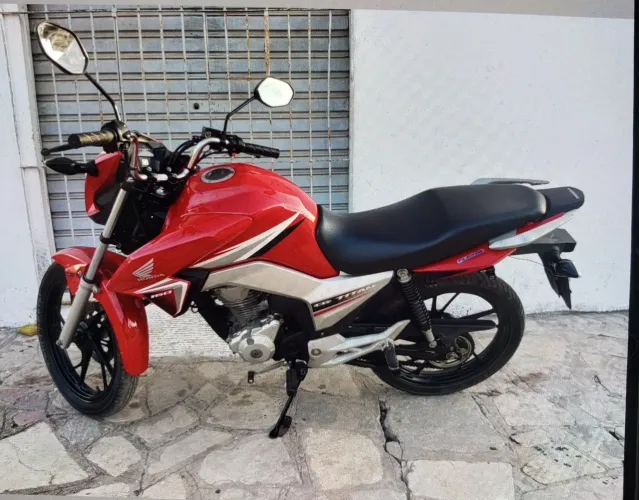 Titan 160