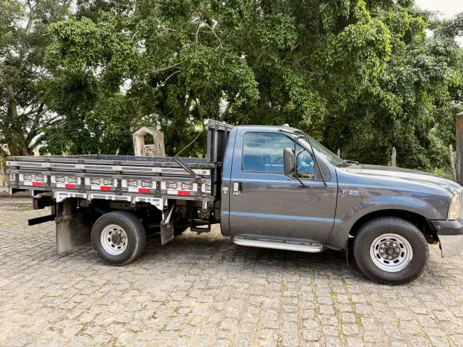 Ford F-350 3.9 Cummins Turbo Diesel Mec. 2010