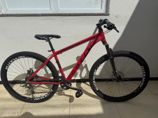 Bicicleta Colli aro 29 preço negociável