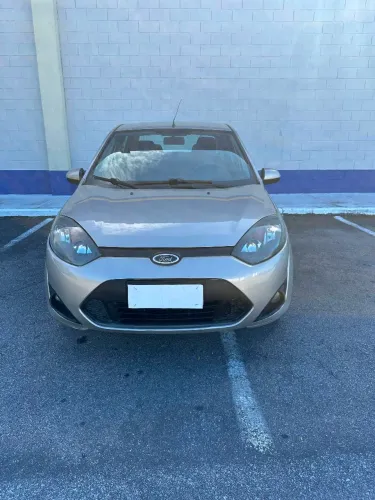 Ford Fiesta Sedan 1.0 8V Flex 4P 2011