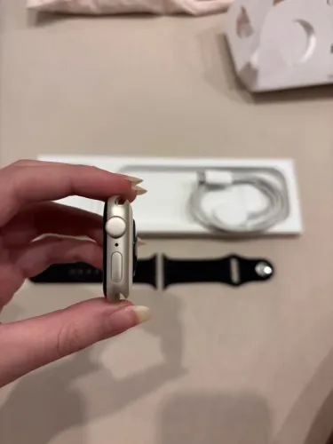 Apple Watch SE (Gen 2) prata