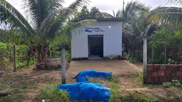 Terreno com comércio