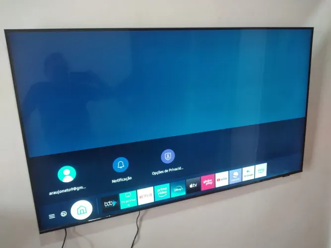 Smart TV Samsung 65 Polegadas 4K comando de voz borda infinita Ultra fina