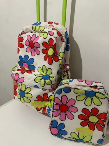 Kit mochila fábula R$ 300,00