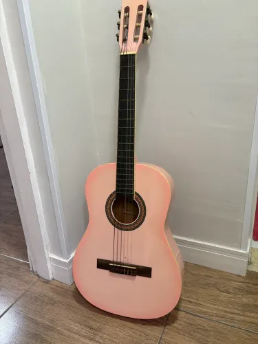 Violão rosa