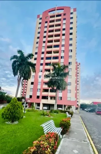 APARTAMENTO NO CALIFORNIA GARDENS A VENDA