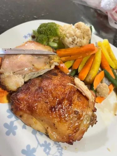 Preciso de uma auxiliar de cozinheira 