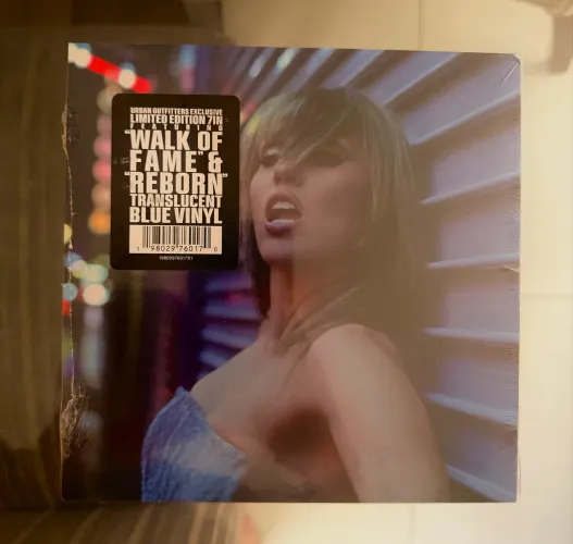 VINIL Miley Cyrus - Walk of Fame + Reborn EDIÇÃO LIMITADA Urban Outiftters