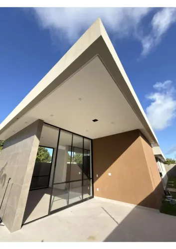 Vendo Casa Térrea a Venda no Portal do Sol Com 170m² 3 Suítes, sendo 01 Master, Piscina e