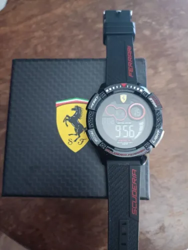 Relógio Ferrari