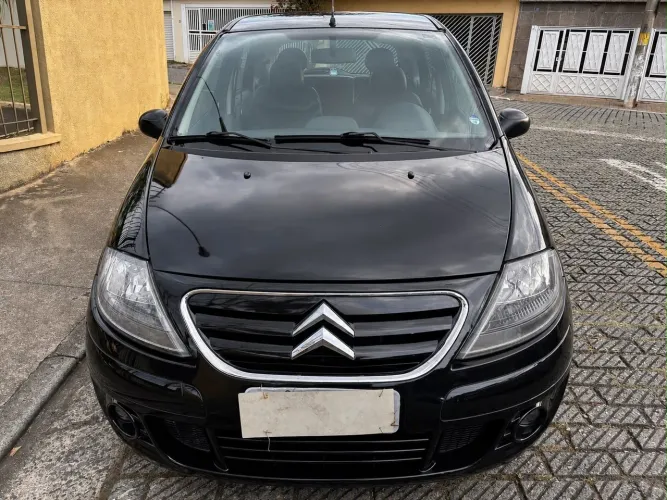 Citroen C3 GLX 1.4/ GLX Sonora 1.4 Flex 8V 5P 2012