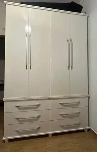Vendo guarda roupa solteiro 2 portas alto e espaçoso