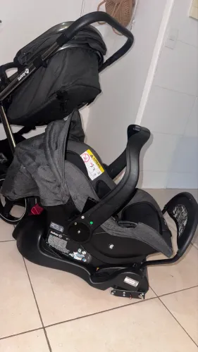 Carrinho de bebê 3 em 1 Safety 1st com Moisés e cadeirinha isofix 