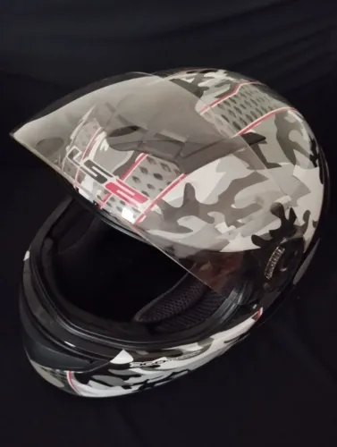 Capacete LS2 fechado tam. 60 + brinde luva