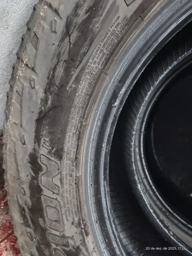 Automotivo pneus aro 17 vende-se 02 pneus aro 17 meia vida 200 reais para picape pick