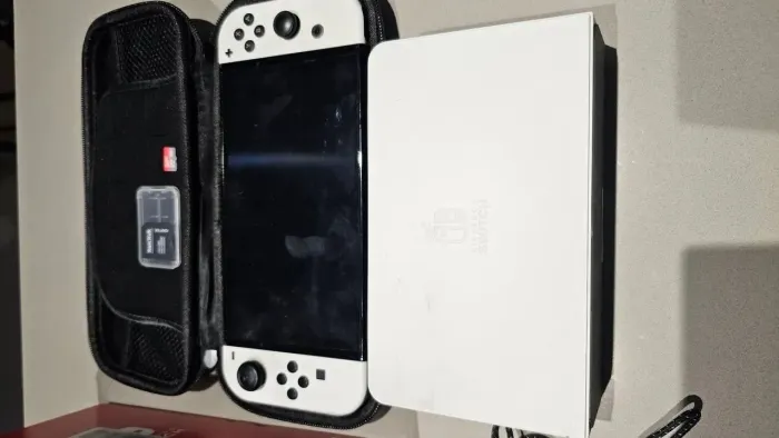 Nintendo Switch + Cartão Sd de 512gb