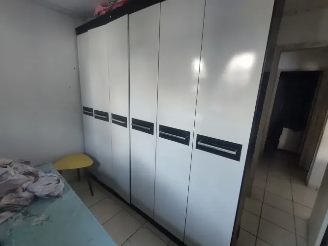 Vende se guarda roupa de casal