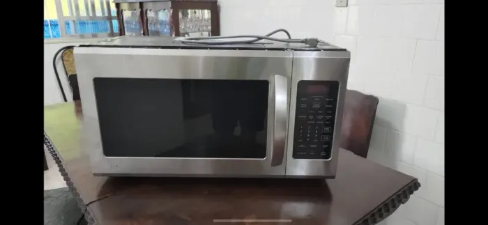 Forno Grill e Microondas com Exaustor
