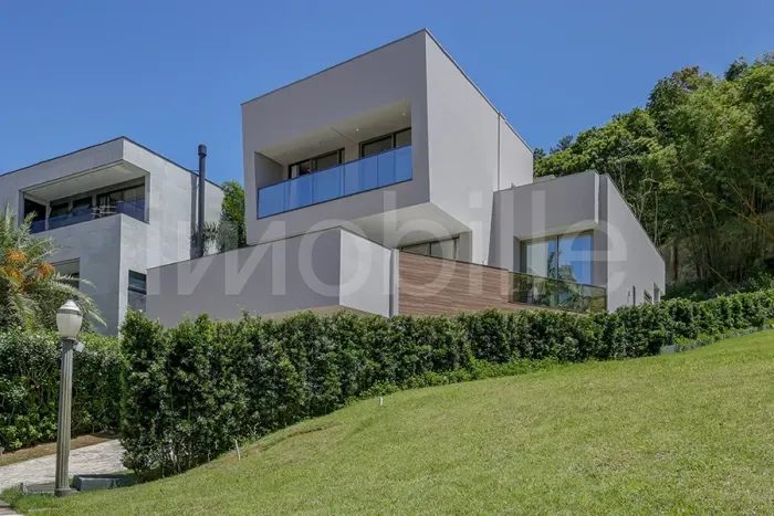 Casa no Condomínio Porto Riviera na Praia Brava