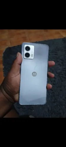 Vendo esse celular moto G53 ele está em perfeito estado tô pedindo 550 até 500 leva 