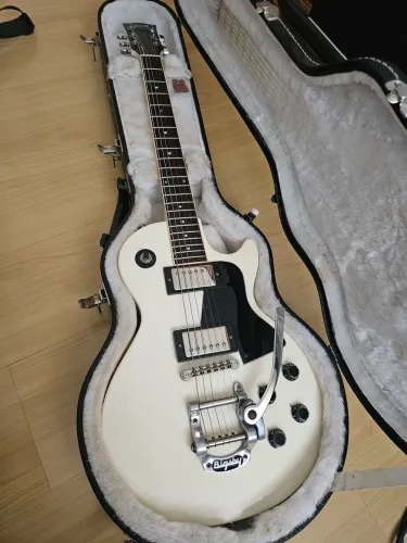Guitarra Gibson Les Paul special 1993 com captadores Lollar e Bigsby