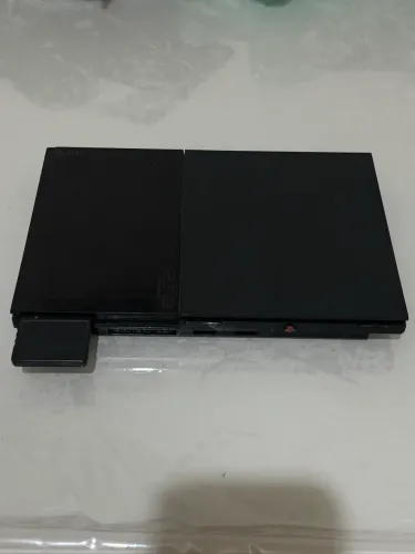 Ps2 serado com 2 controles e muitos cabos novos e vem com 1 jogo.