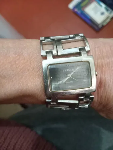RELÓGIO BIJOUX TERNER, LINDO! PRECISA DE BATERIA NOVA