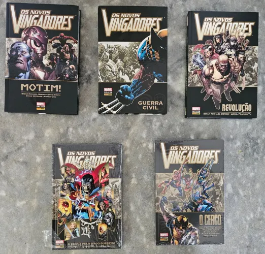 Encadernados Novos Vingadores Marvel Deluxe