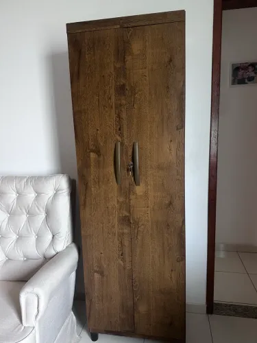 Vendo Sapateira novíssima 