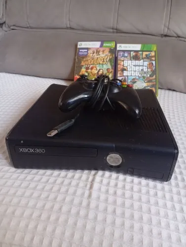 Xbox 360 + 2 jogos