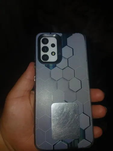 Vende-se esses 2 celulares A32 e Motorola