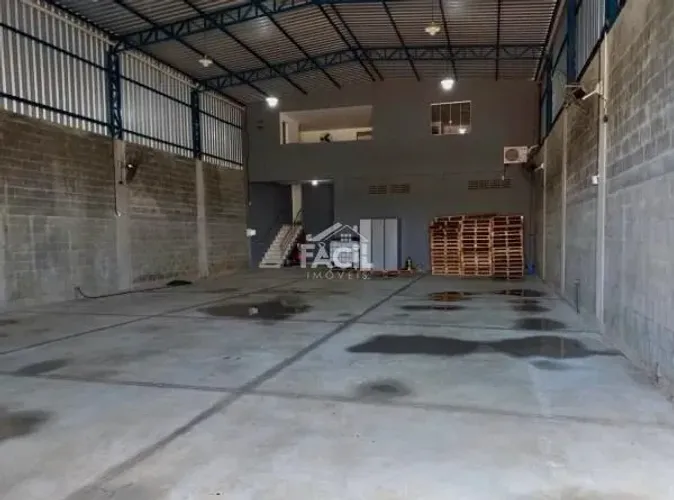Galpão para Locação em Cariacica Sede - 360m²