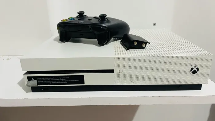 Xbox One S