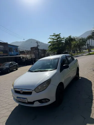Fiat Grand Siena Attrac. 1.4 EVO F.flex 8V 2014