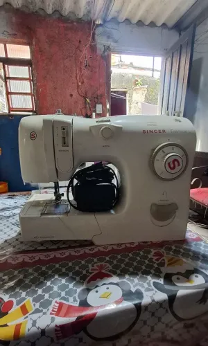Máquina de Costura Singer Fashion - Funcionando