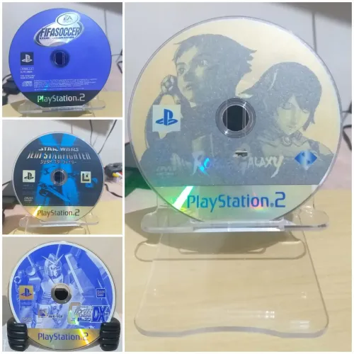 Lote de jogos de PlayStation 2 originais japoneses.