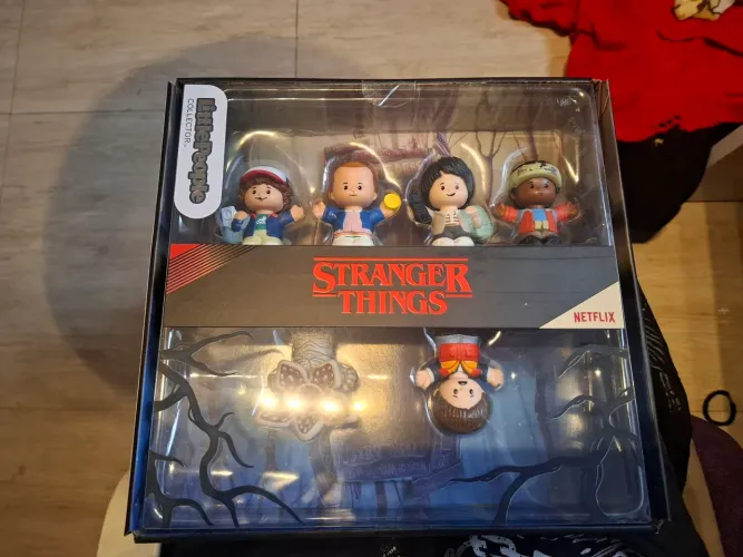Littlepeople stranger things collector