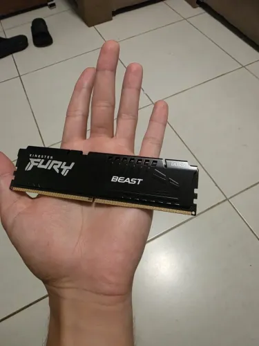 Memória RAM Kingston Fury Beast 16GB DDR5 5200MT/s