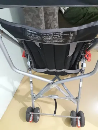 Carrinho bebê guarda chuva voyage
