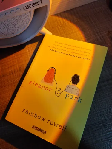 Vendo livro de romance: "Eleanor de Park"!!