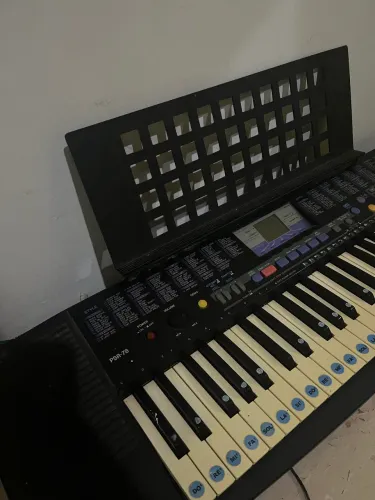 Teclado Yamaha 